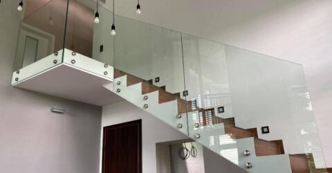 Elegance a bezpeci diky sklenenym zabradlim